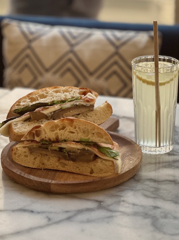 Focaccia et citronnade